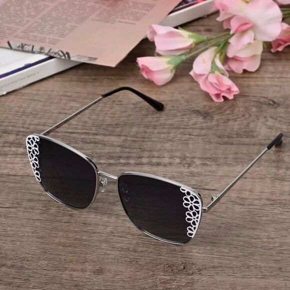 Flower Design UV400 Polarized Sunglass with Storage Bag New - Picture 2 of 4